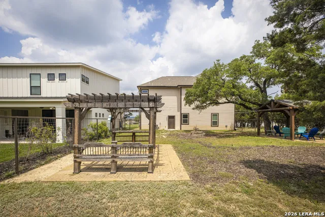 618 Wagon Wheel Dr Canyon Lake, TX 78133