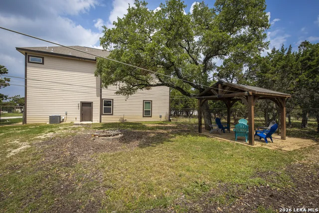 618 Wagon Wheel Dr Canyon Lake, TX 78133