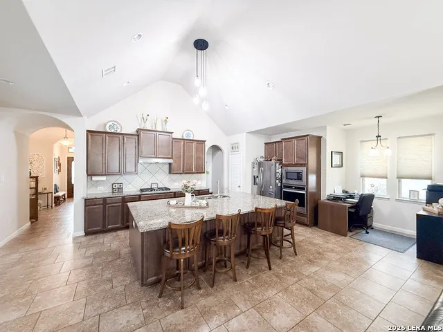 17711 Handies Peak Helotes, TX 78023