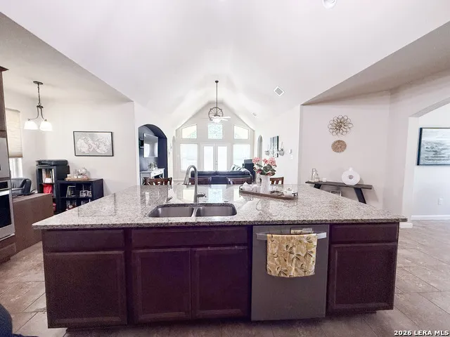 17711 Handies Peak Helotes, TX 78023