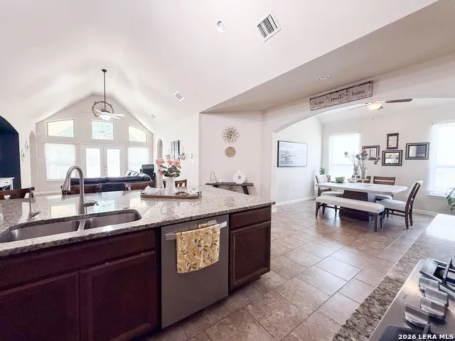 17711 Handies Peak Helotes, TX 78023