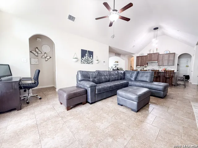 17711 Handies Peak Helotes, TX 78023