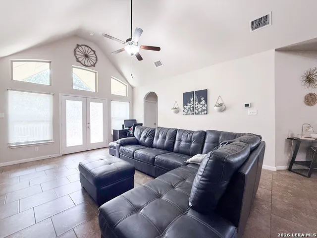 17711 Handies Peak Helotes, TX 78023
