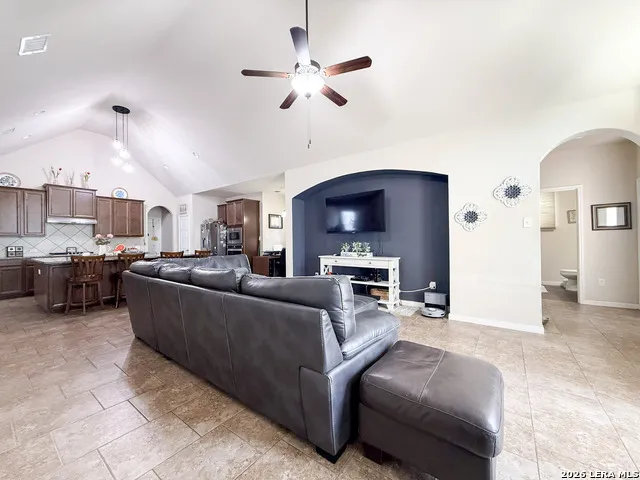 17711 Handies Peak Helotes, TX 78023