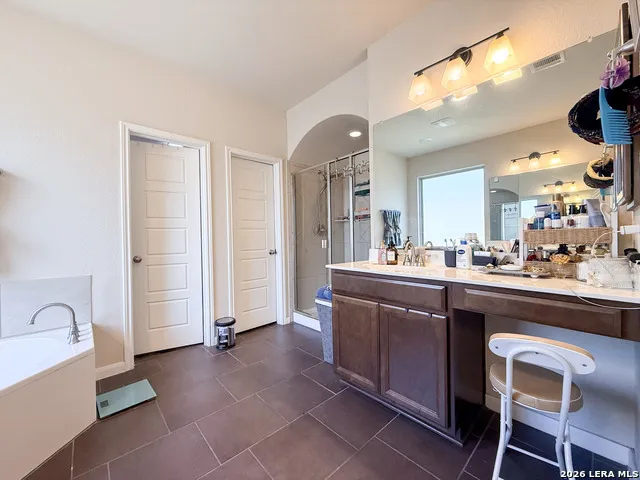 17711 Handies Peak Helotes, TX 78023