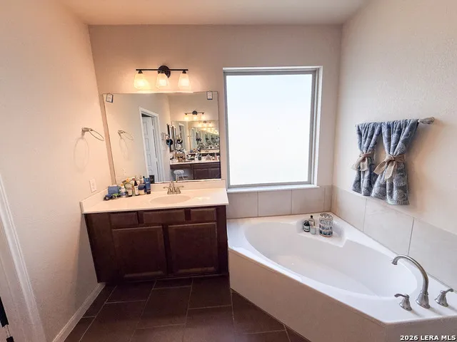 17711 Handies Peak Helotes, TX 78023