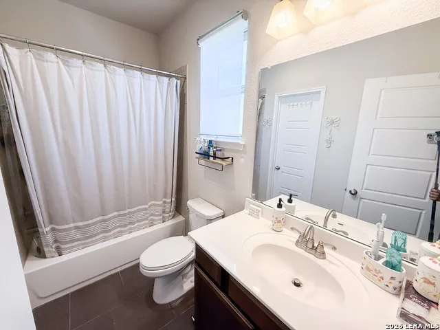 17711 Handies Peak Helotes, TX 78023