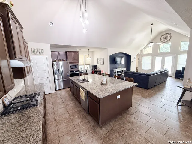 17711 Handies Peak Helotes, TX 78023