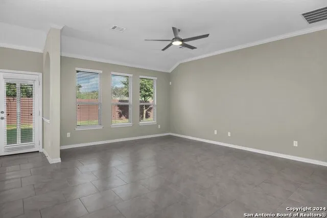 10423 MONICAS CRK Schertz, TX 78154