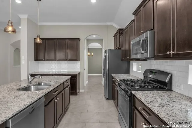10423 MONICAS CRK Schertz, TX 78154