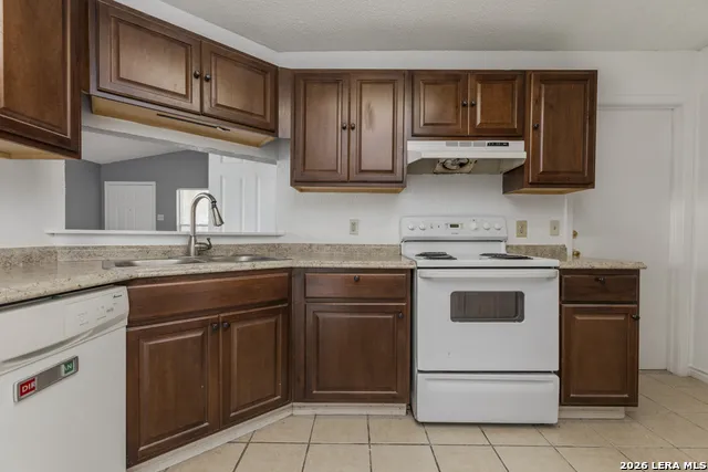 9227 Old Sky Harbor San Antonio, TX 78242