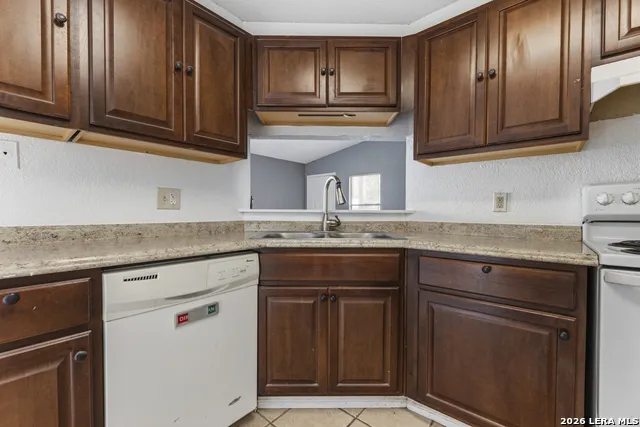 9227 Old Sky Harbor San Antonio, TX 78242