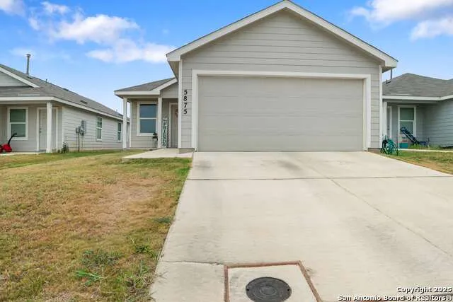 5875 COAHULIA RDG Seguin, TX 78155