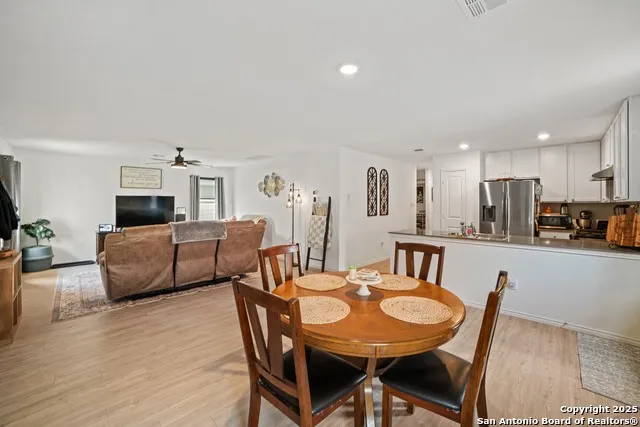 5875 COAHULIA RDG Seguin, TX 78155