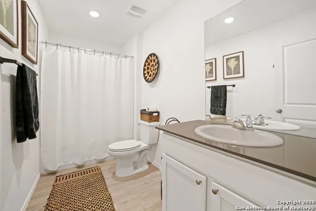 5875 COAHULIA RDG Seguin, TX 78155
