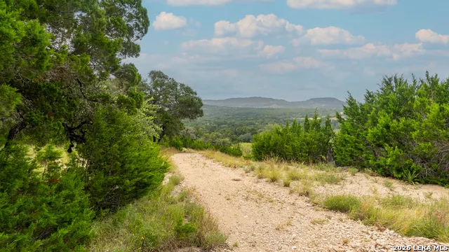 900 Lehmann Dr Center Point, TX 78010