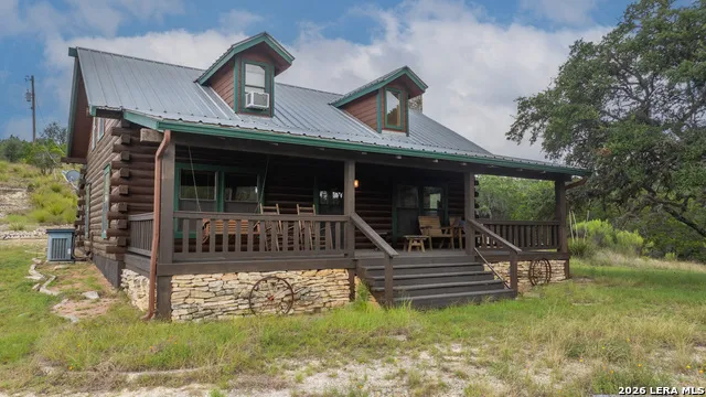 900 Lehmann Dr Center Point, TX 78010