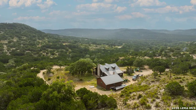 900 Lehmann Dr Center Point, TX 78010