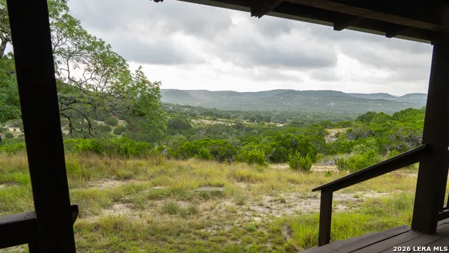 900 Lehmann Dr Center Point, TX 78010