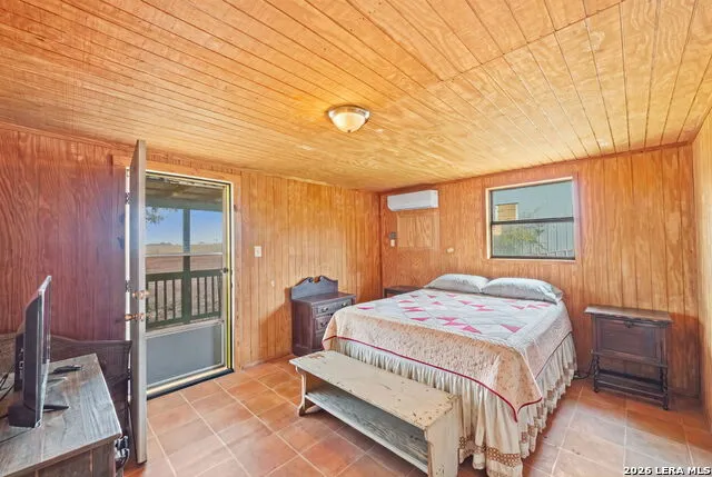 1539 County Road 188 Karnes City, TX 78118