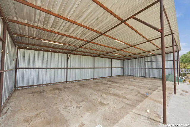 1539 County Road 188 Karnes City, TX 78118