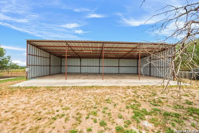 1539 County Road 188 Karnes City, TX 78118