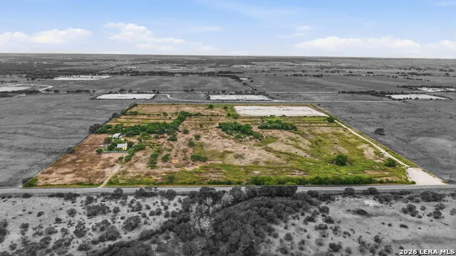 1539 County Road 188 Karnes City, TX 78118