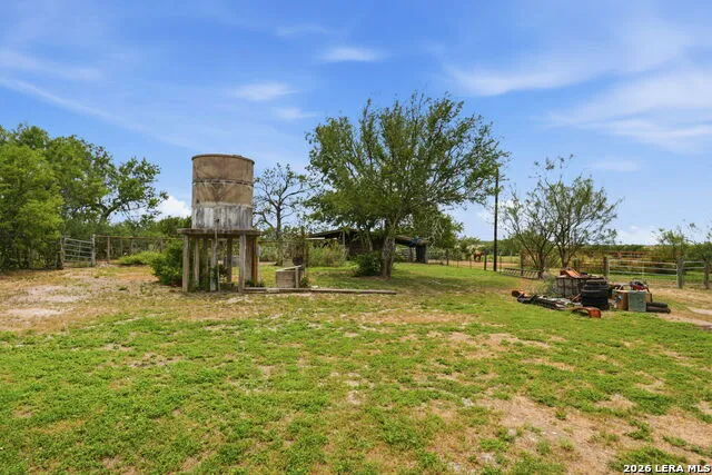 1539 County Road 188 Karnes City, TX 78118