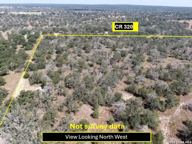 2404 County Road 320 Floresville, TX 78114
