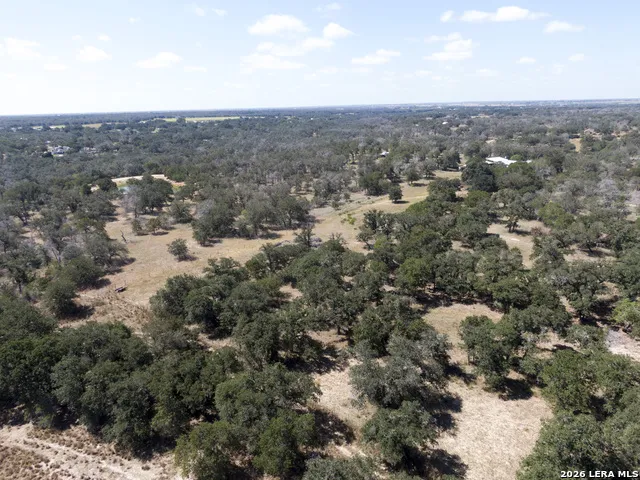 2404 County Road 320 Floresville, TX 78114