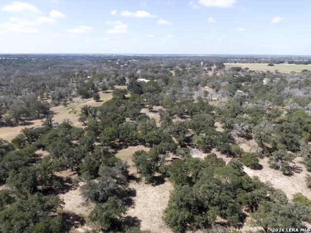 2404 County Road 320 Floresville, TX 78114