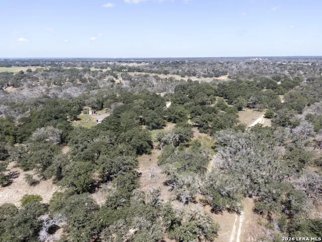 2404 County Road 320 Floresville, TX 78114
