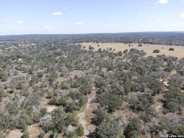 2404 County Road 320 Floresville, TX 78114