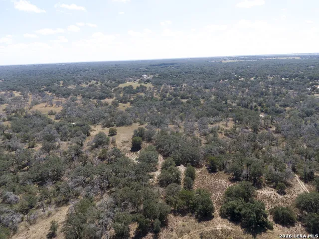 2404 County Road 320 Floresville, TX 78114