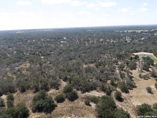 2404 County Road 320 Floresville, TX 78114