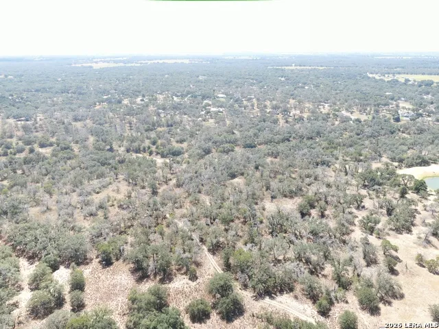 2404 County Road 320 Floresville, TX 78114