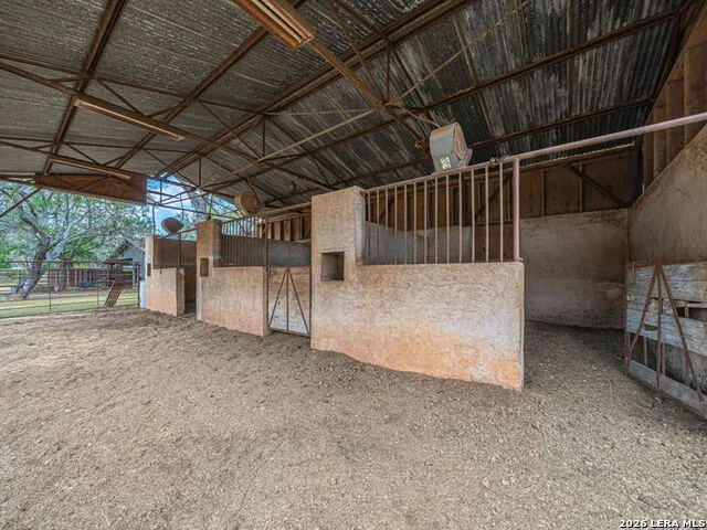 1935 E Fm 1518 St Hedwig, TX 78152