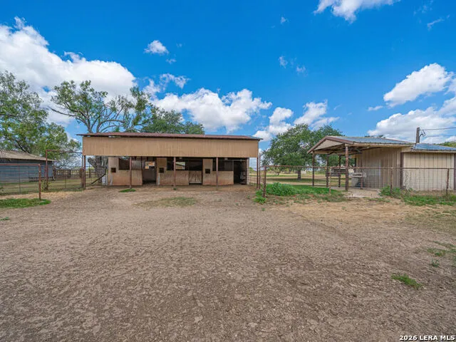 1935 E Fm 1518 St Hedwig, TX 78152