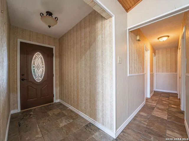 1935 E Fm 1518 St Hedwig, TX 78152