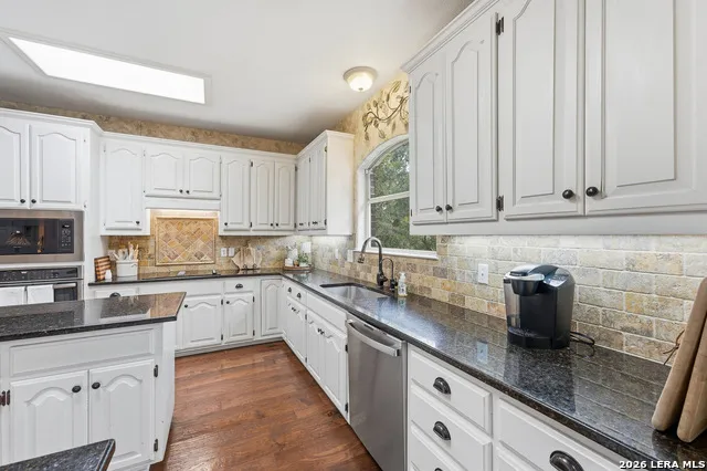 1196 Loch Seguin, TX 78155