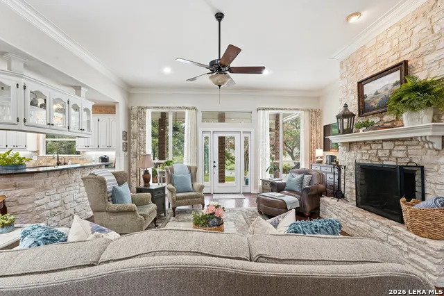 1196 Loch Seguin, TX 78155