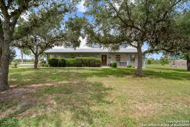 210 Tolle Rd Cibolo, TX 78108