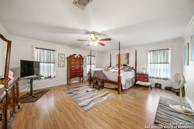 210 Tolle Rd Cibolo, TX 78108