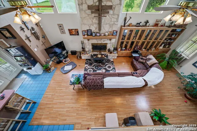 210 Tolle Rd Cibolo, TX 78108