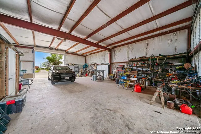 210 Tolle Rd Cibolo, TX 78108