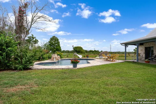 210 Tolle Rd Cibolo, TX 78108