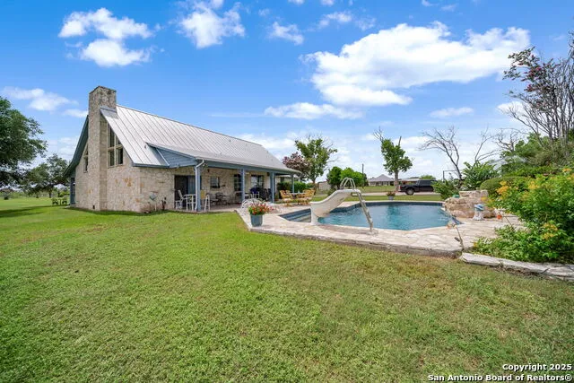 210 Tolle Rd Cibolo, TX 78108