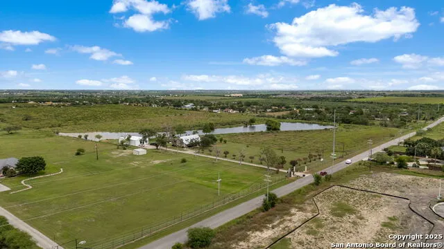 210 Tolle Rd Cibolo, TX 78108
