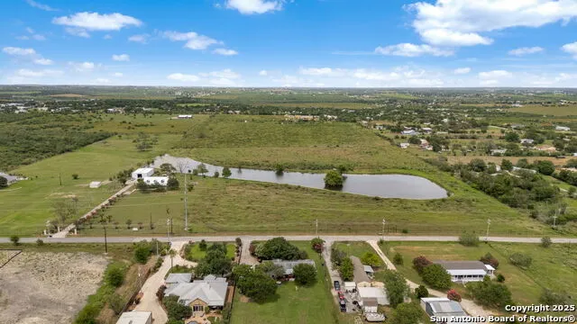 210 Tolle Rd Cibolo, TX 78108