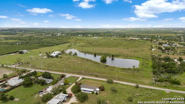 210 Tolle Rd Cibolo, TX 78108